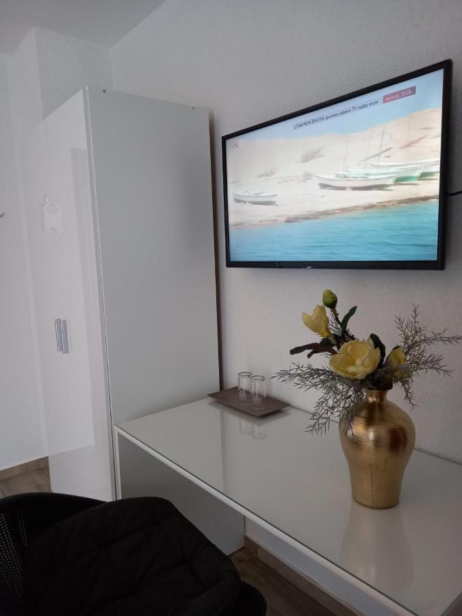 Garfild 1 Guest House Нови-Винодолски Экстерьер фото
